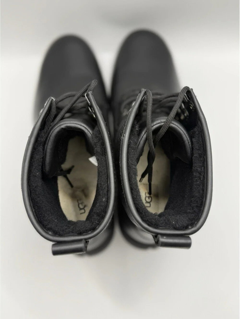 UGG men’s black